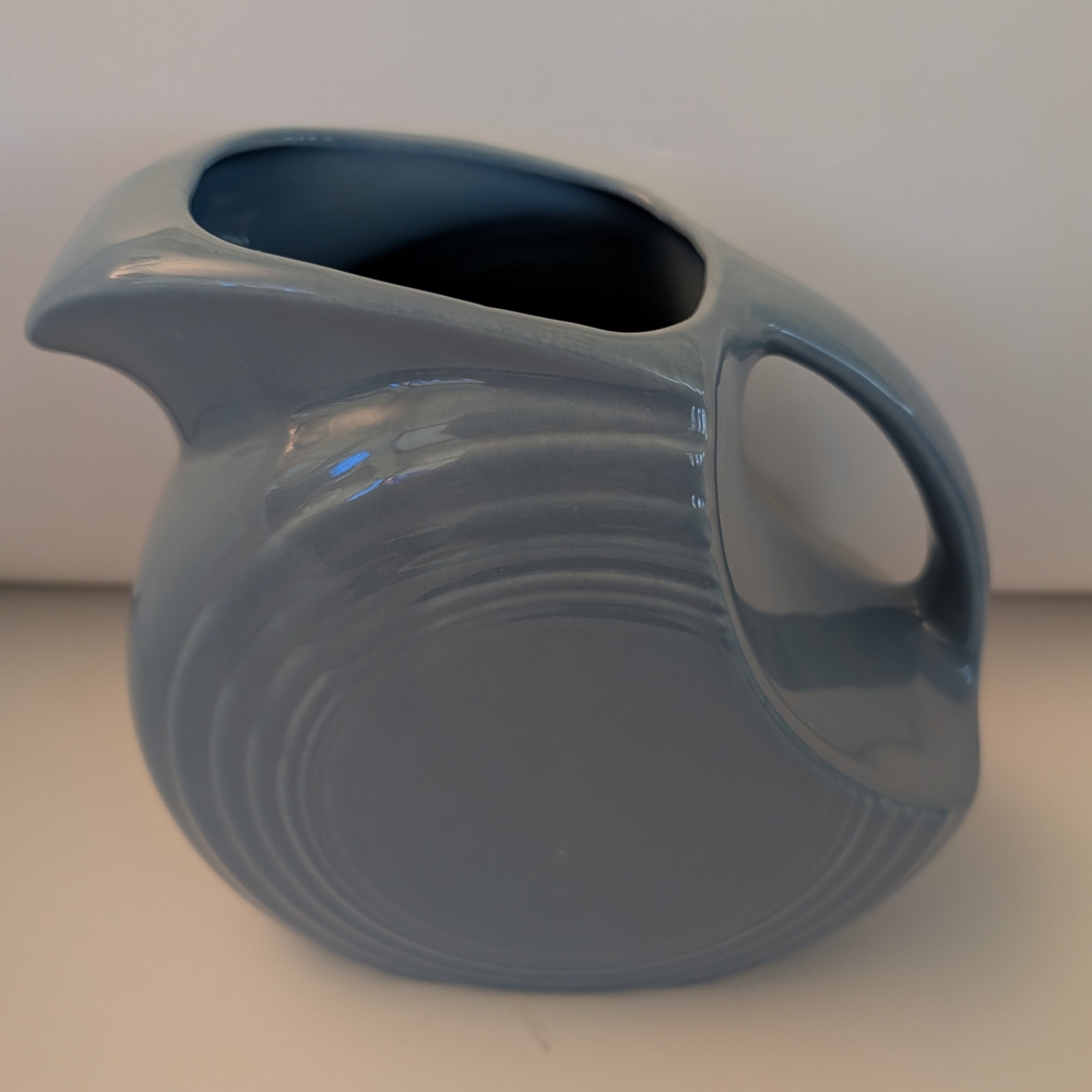 Vintage Periwinkle Fiestaware 67oz Disc Pitcher